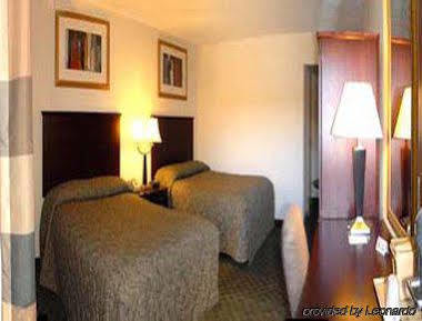 Knights Inn South Amboy Εξωτερικό φωτογραφία